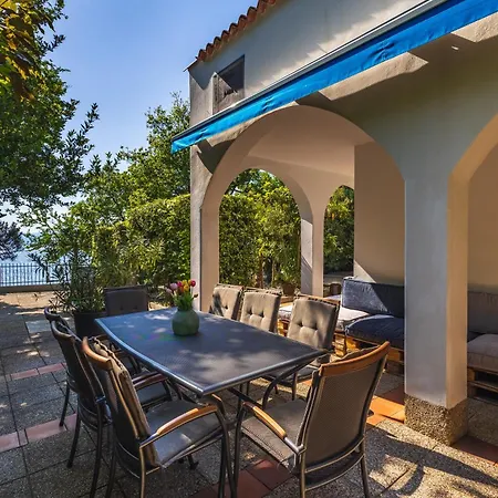Case de vacanță House Reina